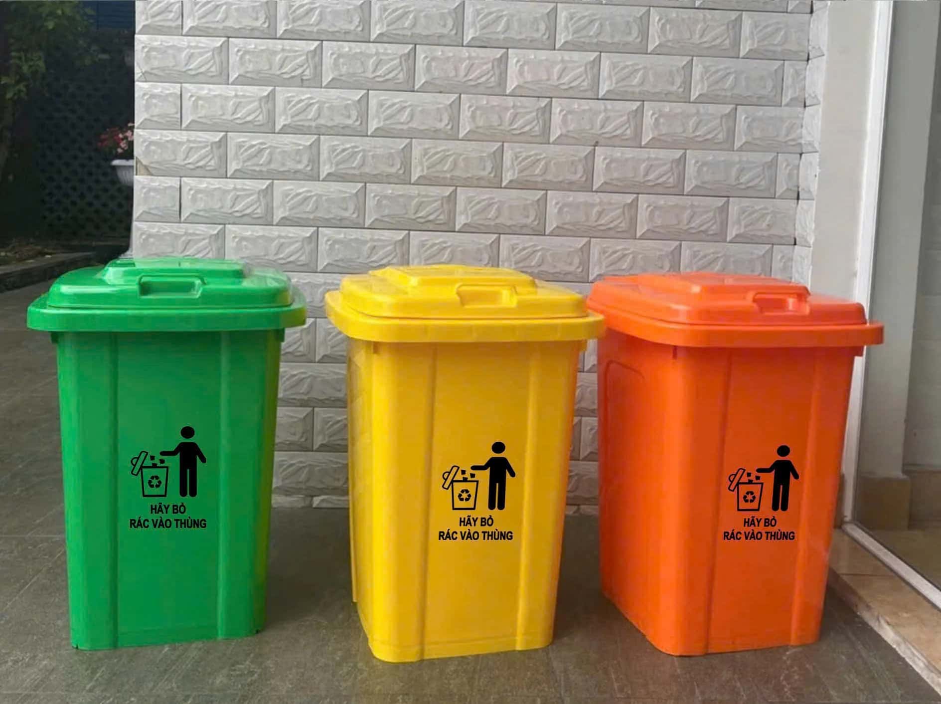 Thùng Rác Nhựa Có Nắp – Nhiều Màu